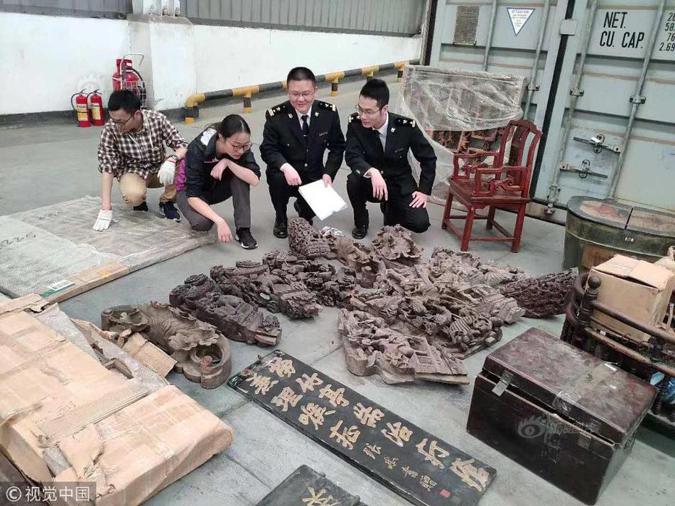 qq上面600快餐是真的吗!浑朴,qq上快餐400人到付款是不是真的