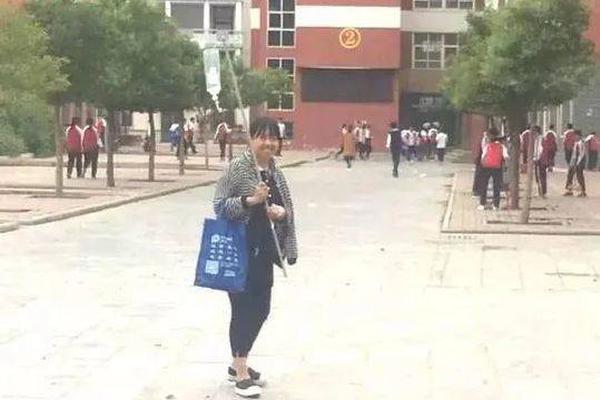 qq里的招嫖见面付钱是真的吗~范例,qq招嫖要定金的是真的吗